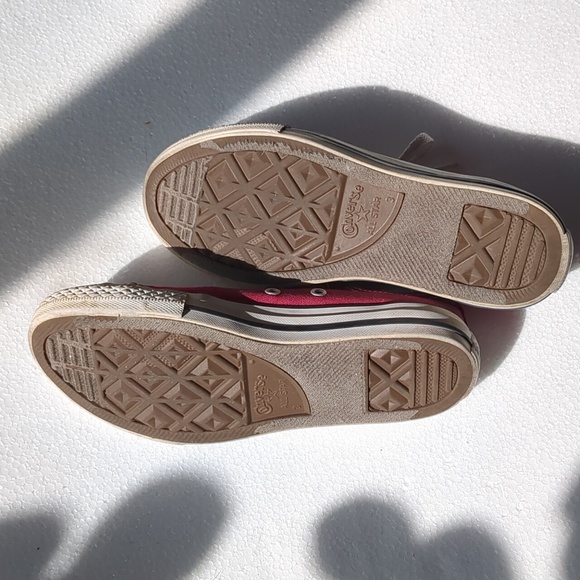 SALE💥 Converse, size 3, maroon/red - Picture 3 of 5